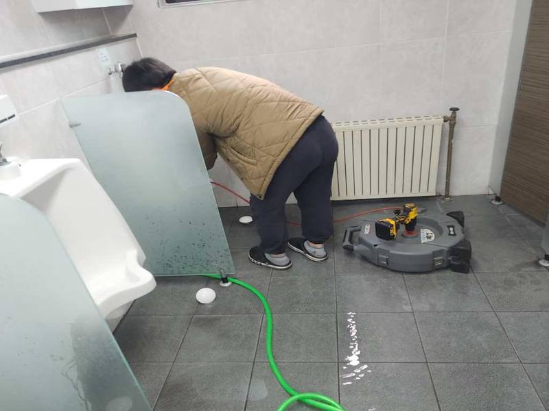 화성 소변기막힘 작업사례 6