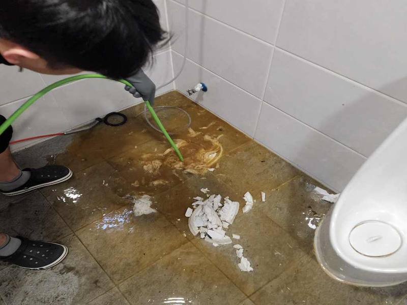 화성 변기역류 작업사례 3